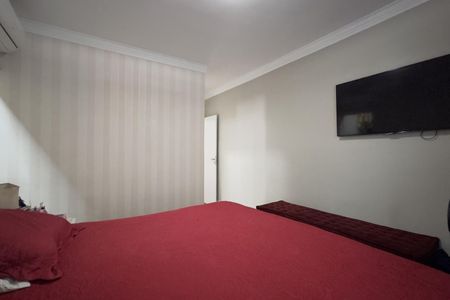 Casa à venda com 197m², 3 quartos e 2 vagasSuíte