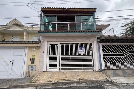Fachada com placa grande de casa à venda com 3 quartos, 197m² em Vila Moreira, Guarulhos
