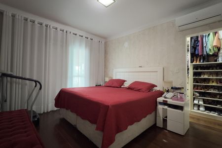 Casa à venda com 197m², 3 quartos e 2 vagasSuíte