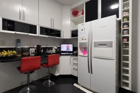 Casa à venda com 197m², 3 quartos e 2 vagasCozinha