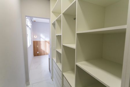 Apartamento para alugar com 86m², 3 quartos e 2 vagas Apartamento para alugar com 86m², 3 quartos e 2 vagasCloset da Suíte