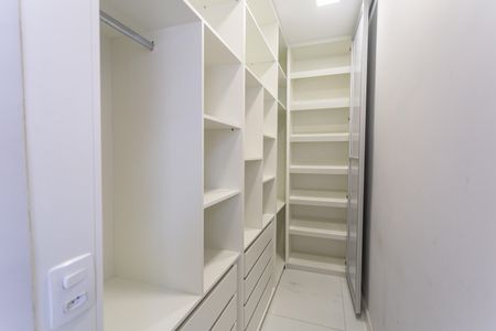 Apartamento para alugar com 86m², 3 quartos e 2 vagas Apartamento para alugar com 86m², 3 quartos e 2 vagasCloset da Suíte