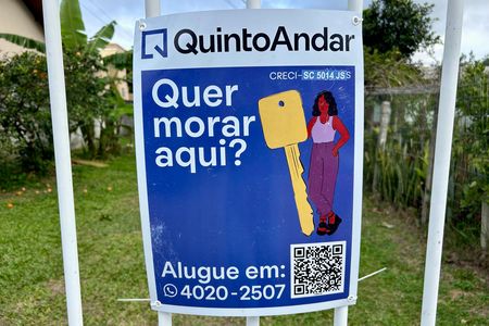 Casa para alugar com 50m², 1 quarto e 1 vaga Casa para alugar com 50m², 1 quarto e 1 vagaPlaca