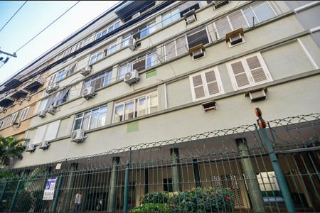 Apartamento para alugar com 80m², 3 quartos e 1 vaga Apartamento para alugar com 80m², 3 quartos e 1 vagaFachada