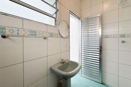Casa à venda com 114m², 2 quartos e 2 vagas Casa à venda com 114m², 2 quartos e 2 vagasBanheiro de serviço