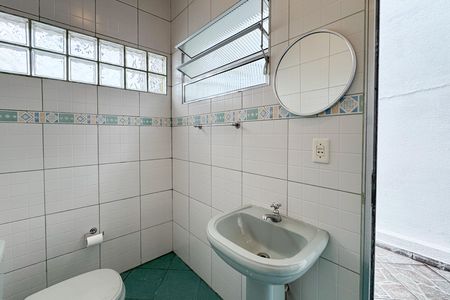 Casa à venda com 114m², 2 quartos e 2 vagas Casa à venda com 114m², 2 quartos e 2 vagasBanheiro de serviço