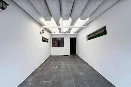 Casa à venda com 114m², 2 quartos e 2 vagas Casa à venda com 114m², 2 quartos e 2 vagasGaragem