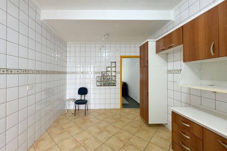 Casa à venda com 114m², 2 quartos e 2 vagas Casa à venda com 114m², 2 quartos e 2 vagasCozinha