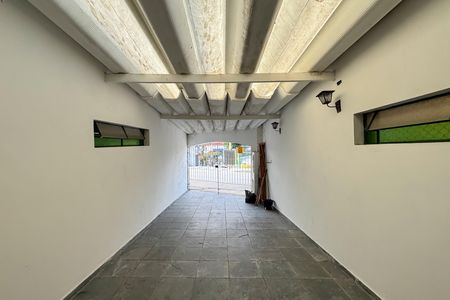 Casa à venda com 114m², 2 quartos e 2 vagas Casa à venda com 114m², 2 quartos e 2 vagasGaragem