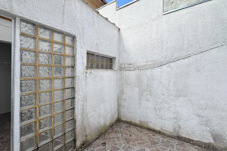 Casa à venda com 114m², 2 quartos e 2 vagas Casa à venda com 114m², 2 quartos e 2 vagasQuintal