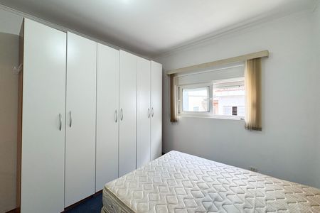 Casa à venda com 114m², 2 quartos e 2 vagas Casa à venda com 114m², 2 quartos e 2 vagasSuíte