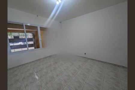 Casa à venda com 3 quartos, 198m² em Campo Grande, São Paulo