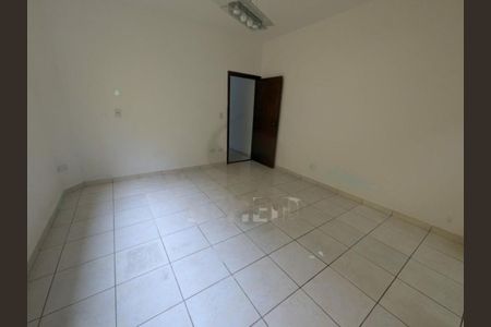 Casa à venda com 3 quartos, 198m² em Campo Grande, São Paulo