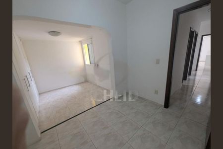 Casa à venda com 3 quartos, 198m² em Campo Grande, São Paulo
