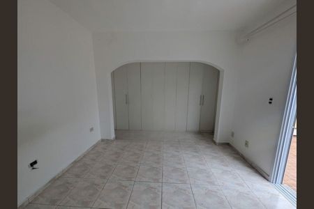 Casa à venda com 3 quartos, 198m² em Campo Grande, São Paulo