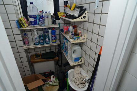 Apartamento para alugar com 89m², 2 quartos e 1 vaga Apartamento para alugar com 89m², 2 quartos e 1 vagaBanheiro de Serviço
