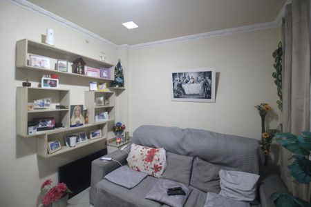 Sala de casa para alugar com 1 quarto, 55m² em Cabuís, Nilópolis
