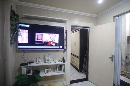 Sala de casa para alugar com 1 quarto, 55m² em Cabuís, Nilópolis