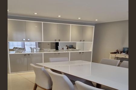 Apartamento à venda com 6 quartos, 260m² em Água Branca, São Paulo