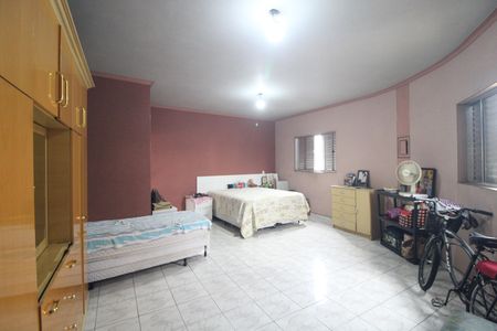 Suíte de casa à venda com 3 quartos, 325m² em Jardim Beatriz, São Paulo