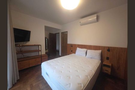 Apartamento à venda com 230m², 4 quartos e 1 vaga