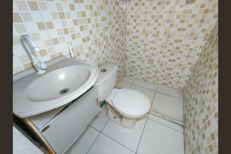 Casa à venda com 453m², 8 quartos e 1 vaga Casa à venda com 453m², 8 quartos e 1 vagaBanheiro Corredor