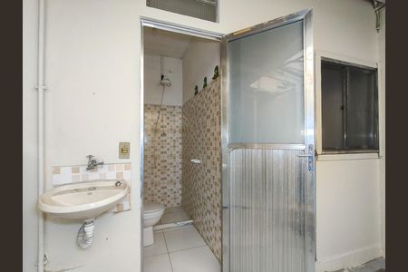 Casa à venda com 453m², 8 quartos e 1 vaga Casa à venda com 453m², 8 quartos e 1 vagaBanheiro Corredor