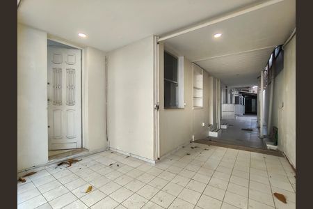 Casa à venda com 453m², 8 quartos e 1 vaga Casa à venda com 453m², 8 quartos e 1 vagaQuintal