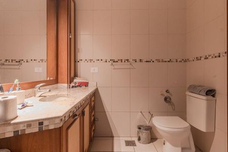 Casa para alugar com 375m², 4 quartos e 4 vagas