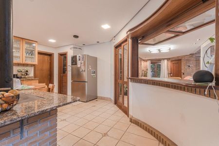 Casa para alugar com 375m², 4 quartos e 4 vagas