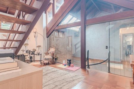 Casa para alugar com 4 quartos, 375m² em Chácara das Pedras, Porto Alegre