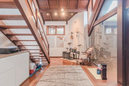 Casa para alugar com 375m², 4 quartos e 4 vagas