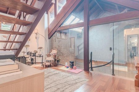 Casa para alugar com 375m², 4 quartos e 4 vagas