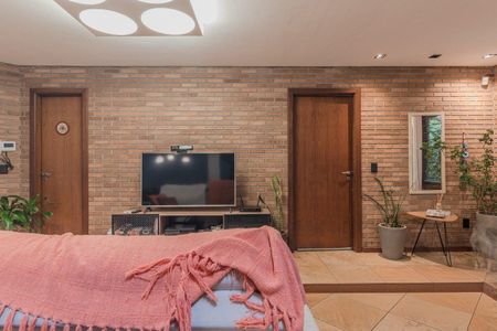 Casa para alugar com 375m², 4 quartos e 4 vagas