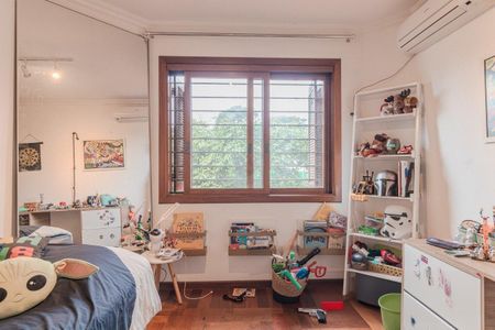 Casa para alugar com 375m², 4 quartos e 4 vagas