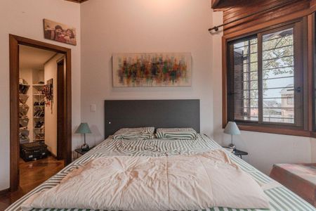 Casa para alugar com 375m², 4 quartos e 4 vagas
