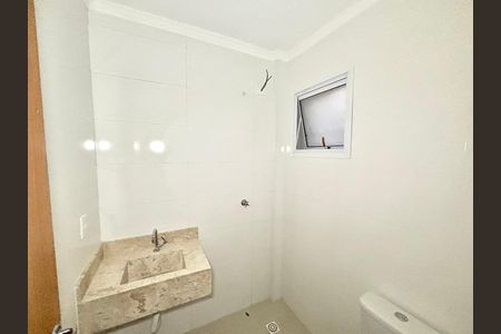 Banheiro  de apartamento para alugar com 2 quartos, 44m² em Água Fria, São Paulo