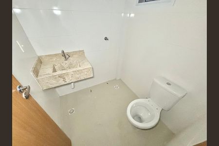 Banheiro de apartamento para alugar com 2 quartos, 44m² em Água Fria, São Paulo