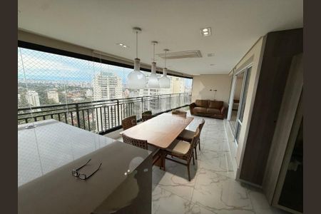 Apartamento à venda com 229m², 4 quartos e 4 vagas