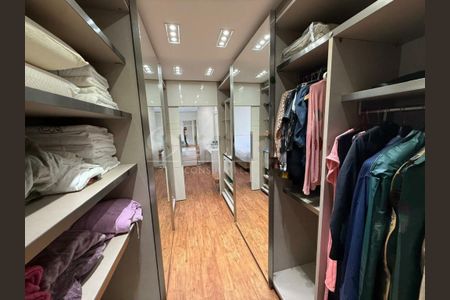 Apartamento à venda com 229m², 4 quartos e 4 vagas