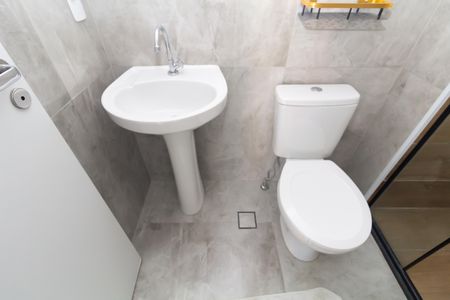 Apartamento para alugar com 40m², 2 quartos e sem vaga Apartamento para alugar com 40m², 2 quartos e sem vagaBanheiro