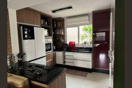 Casa à venda com 3 quartos, 350m² em Vila Sonia, São Paulo
