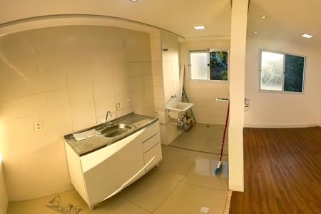 Apartamento à venda com 47m², 2 quartos e 1 vaga Apartamento à venda com 47m², 2 quartos e 1 vagaCozinha e Área de Serviço
