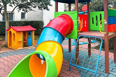 Apartamento à venda com 47m², 2 quartos e 1 vaga Apartamento à venda com 47m², 2 quartos e 1 vagaÁrea comum - Playground