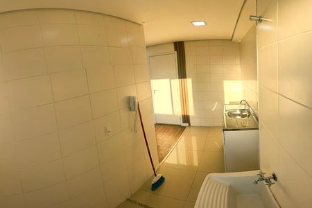 Apartamento à venda com 47m², 2 quartos e 1 vaga Apartamento à venda com 47m², 2 quartos e 1 vagaCozinha e Área de Serviço