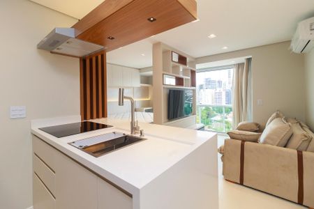Studio para alugar com 30m², 1 quarto e 1 vaga Studio para alugar com 30m², 1 quarto e 1 vagaStudio