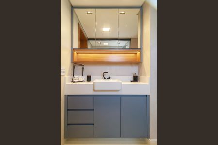 Studio para alugar com 30m², 1 quarto e 1 vaga Studio para alugar com 30m², 1 quarto e 1 vagaBanheiro