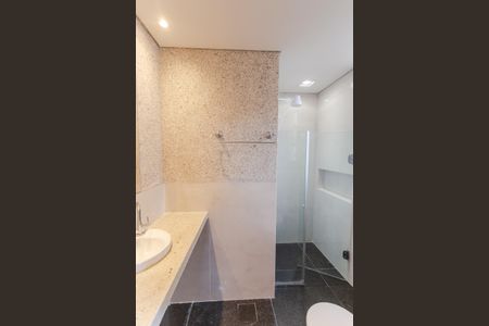 Banheiro da Suíte de apartamento para alugar com 2 quartos, 75m² em Centro, Belo Horizonte