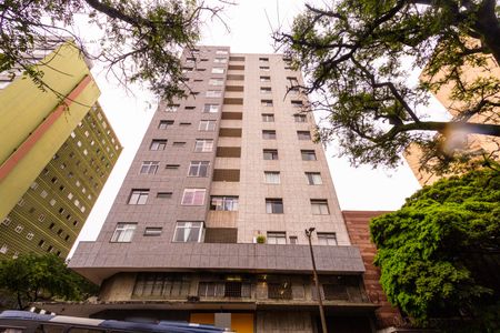 Apartamento para alugar com 75m², 2 quartos e 1 vaga Apartamento para alugar com 75m², 2 quartos e 1 vagaFachada
