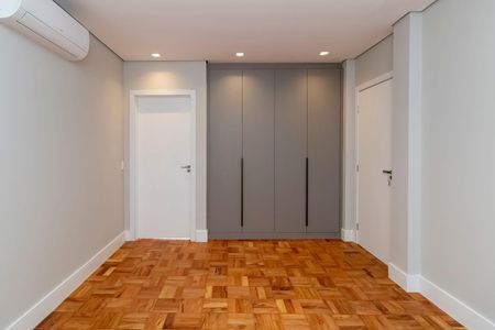 Apartamento à venda com 6 quartos, 250m² em Santa Cecilia, São Paulo